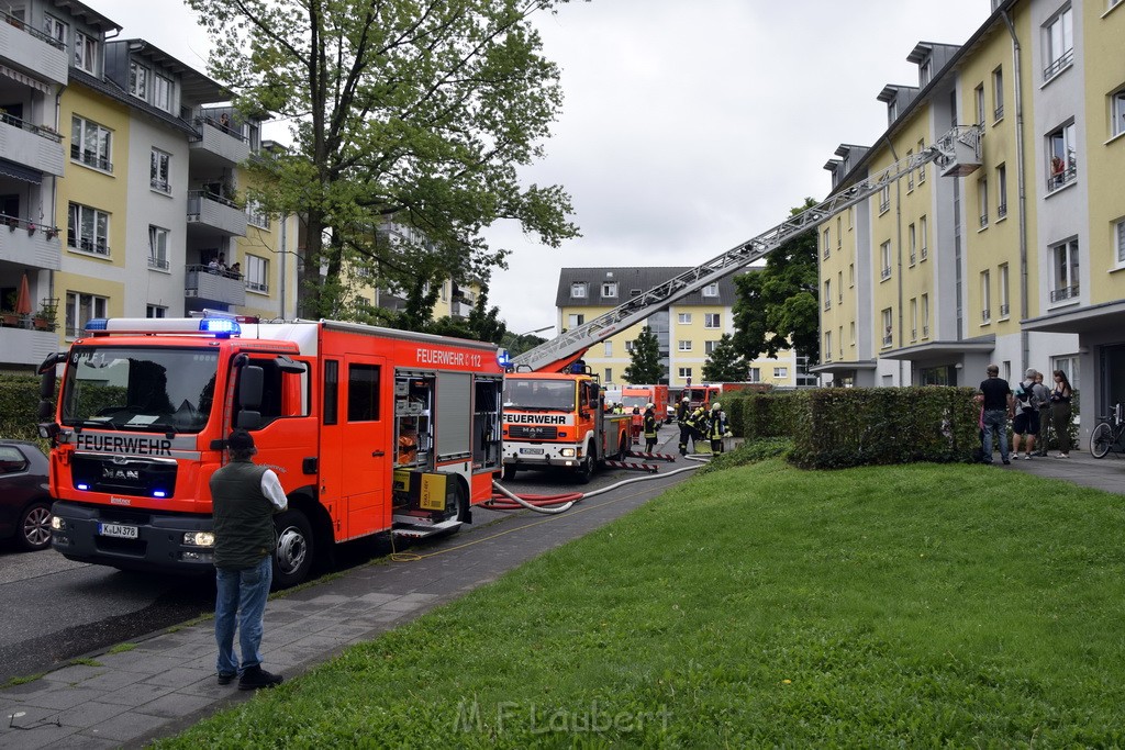 Feuer 1 Koeln Vingst Nobelstr P15.JPG - Miklos Laubert